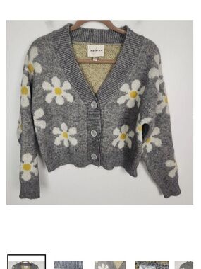 INDUSTRY Gray Daisy V-Neck Button-Front Cardigan